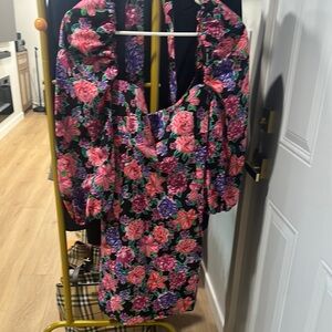 Zara  Floral Dress with Puff Sleeves w/ belt NWT